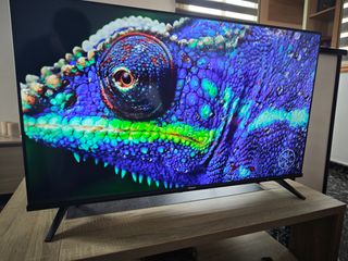 SMART TV HISENSE DE 40 PULGADAS 2024.