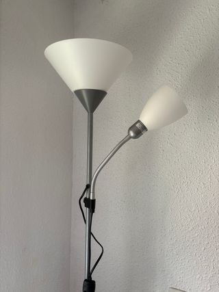 Lámpara de pie moderna