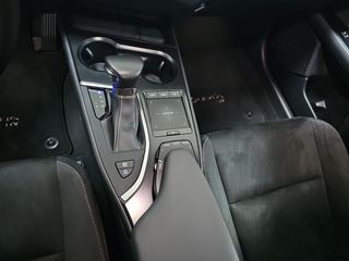 Lexus UX 2.0 250h Business Navigation