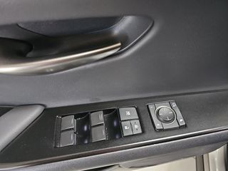 Lexus UX 2.0 250h Business Navigation