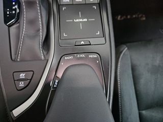 Lexus UX 2.0 250h Business Navigation