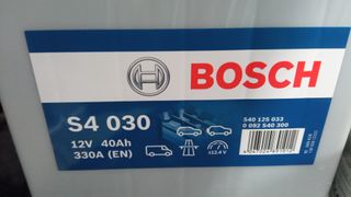 Batería Bosch S4 030 12V 40Ah 330A