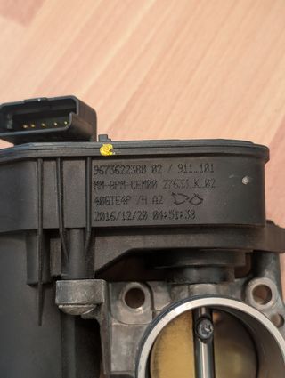 Caja mariposa Peugeot 208 1.2 gasolina 9673622380