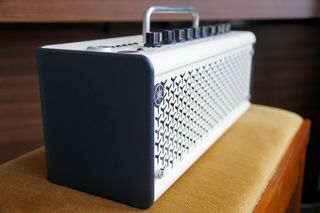 Amplificador Guitarra Yamaha THR10 II