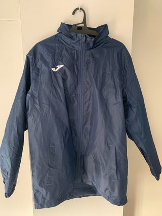 Chubasquero Joma Azul Talla XS
para 13-14 años