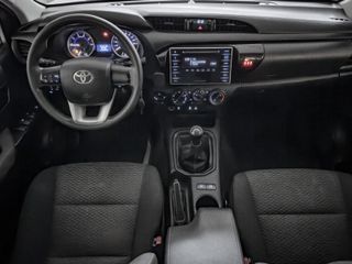 Toyota Hilux 2.4 D-4D Cabina Doble GX