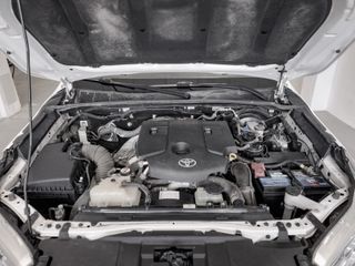 Toyota Hilux 2.4 D-4D Cabina Doble GX