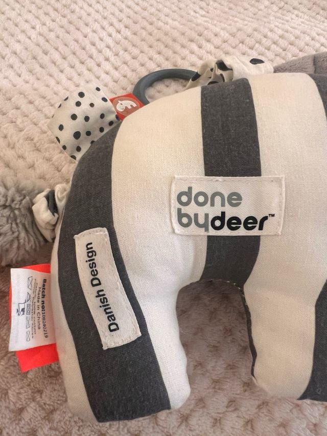 Juguete Bebé Done by Deer 