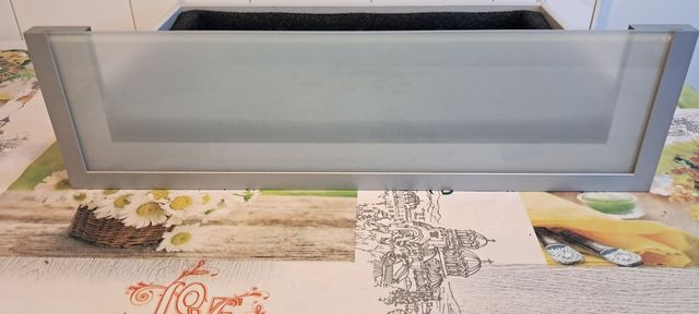 Cajon Ikea Besta con organizador interior