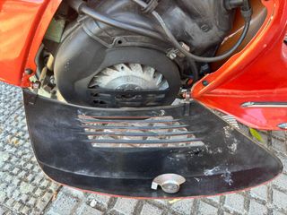 Vespa Super 75 naranja