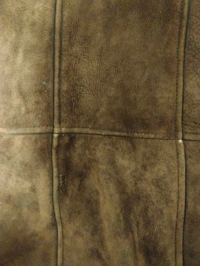 Abrigo de piel de cordero marrón y beige