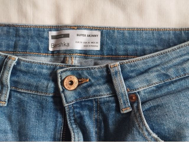 Pantalones Vaqueros Bershka Super Skinny Talla 38