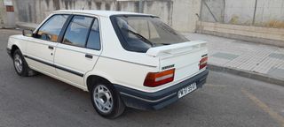 Peugeot 309 1989