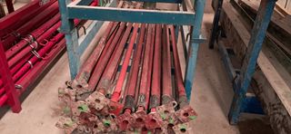 Puntal telescópico de 4,00m.