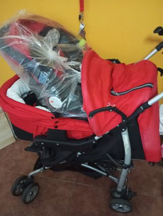 Carro con capazo y maxicosi