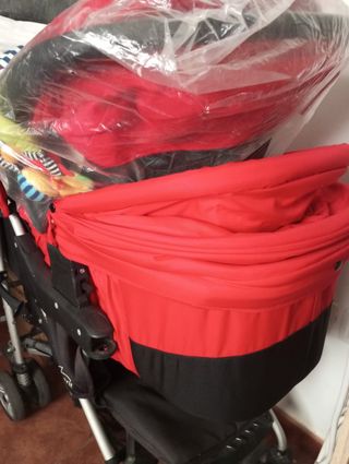 Carro con capazo y maxicosi