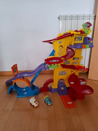 Circuito tuc tuc,vtech+2coches(musical y luz)