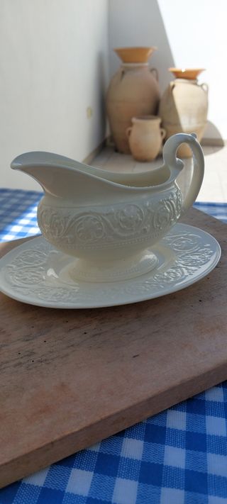 Wedgwood Patrician Salsiera e Sottopiatto