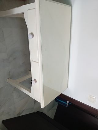 Escritorio de madera con protección d3 cristal