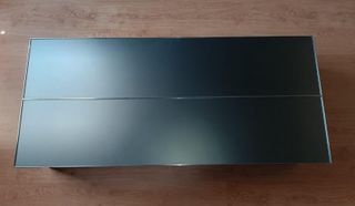 Mueble colgante con puertas deslizantes