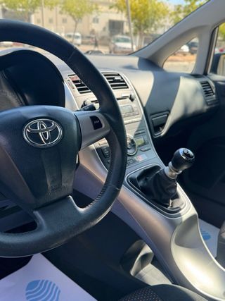 Toyota Auris 2010