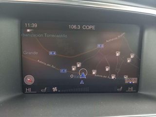 Volvo V40 2.0 D2 MOMENTUM GEARTRONIC AUT