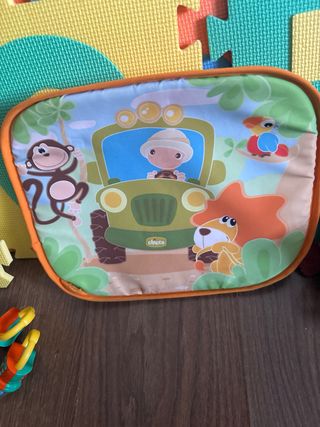 Juego de alfombras y juguetes para bebé