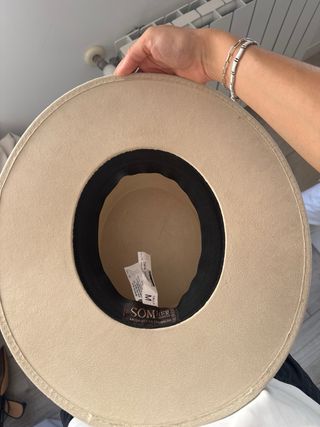 Sombrero beige gamuza