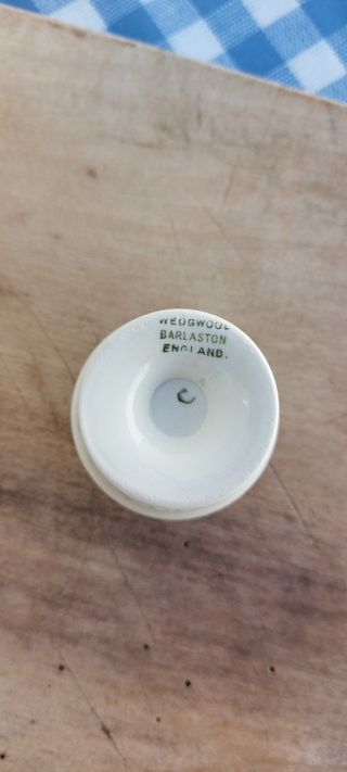 Portauovo Wedgwood in porcellana