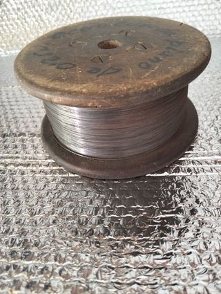 Cuerda de piano de acero