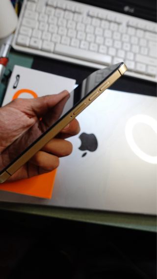 NUEVO TELÉFONO PREMIUM 2025 – SIN ESTRENAR