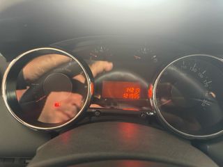 Peugeot 5008 7 plazas. 2014. 120kms