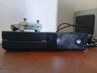 Xbox One Negra se cambia por teléfono movil