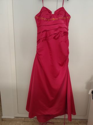 Vestido fiesta fucsia largo pedrería