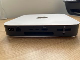 Mac mini M2 con Factura y garantía + accesorios