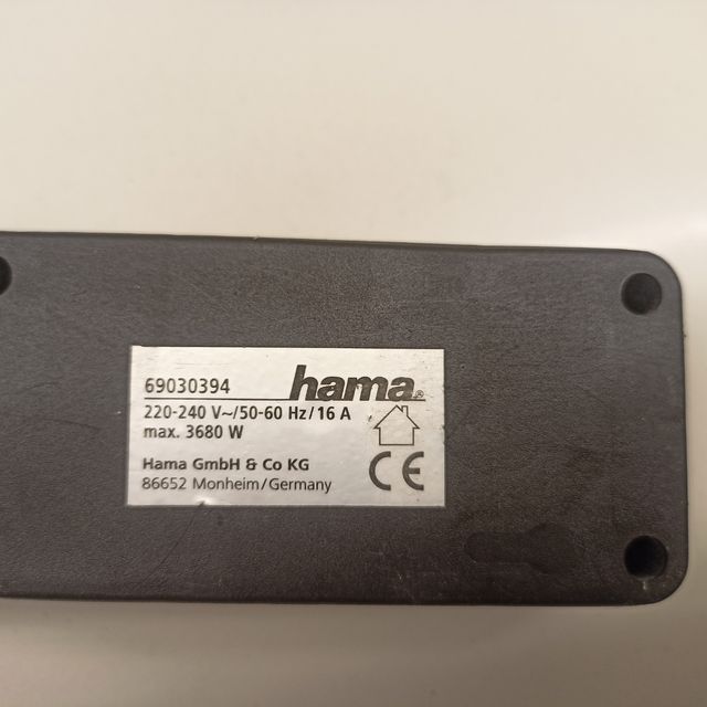 Regleta 6enchufes Hama con interruptor color negro