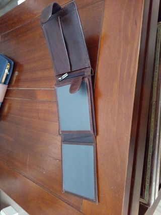 Cartera hombre con monedero a estrenar. Piel