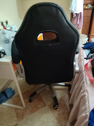 Silla Gamer/Oficina Negra y Plateada