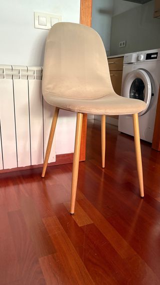 Sillas de comedor beige
