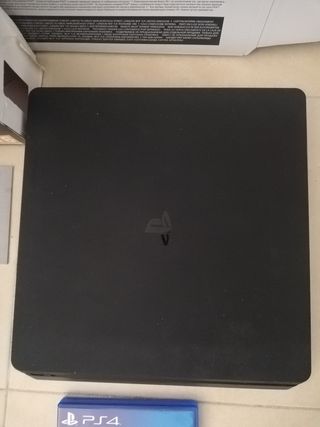 PS4 Slim 1TB + Caja + 5 Juegos