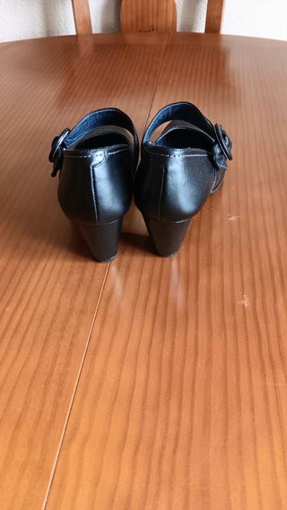 Zapatos de salón tacón tipo merceditas