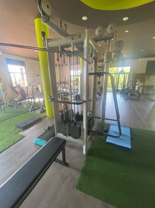Máquina de musculación Technogym