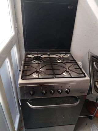 Cocina de gas con horno