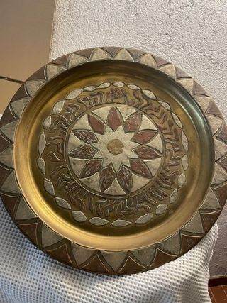 Vassoio marocchino decorato in metallo