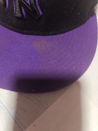 Gorra New Era Yankees Negra y Morada
