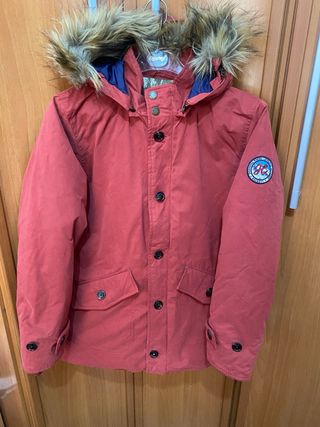Chaqueta Hackett Roja con Capucha y Logo