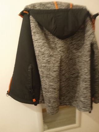 Abrigo Superdry Mountain Negro Gris