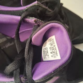 Adidas LA Trainers Negras y Moradas