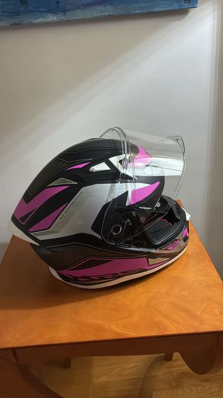 Casco Integral GIVI Rosa y Negro