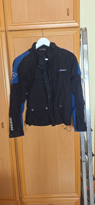 Chaqueta Dainese Negra y Azul